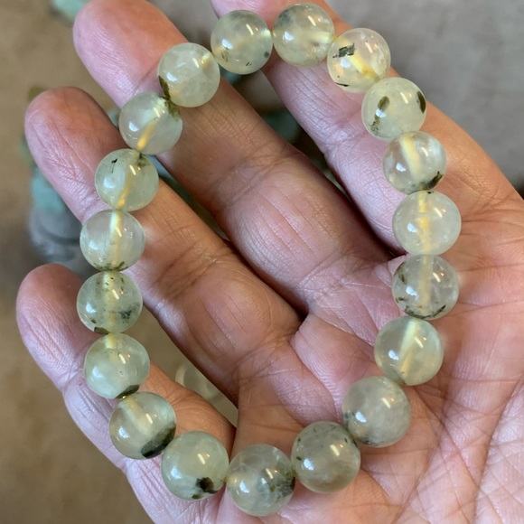 Epidote in Prehnite Bracelet - Picture 3 of 4
